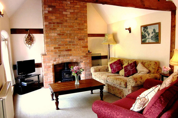 Hall Farm Cottages - Image 3 - UK Tourism Online