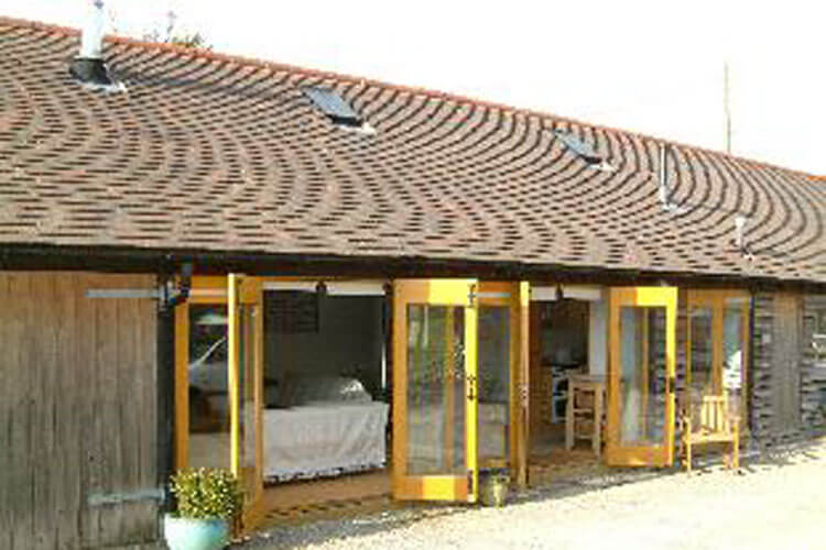 The Threshing Barn & The Studio Bunk House - Image 2 - UK Tourism Online