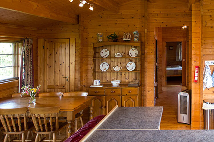 Holly Lodge - Image 3 - UK Tourism Online