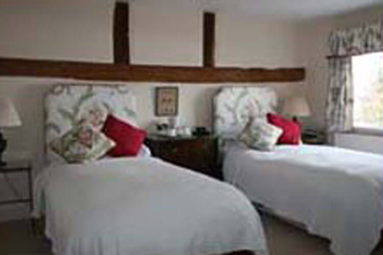 Salford Farm House - Image 4 - UK Tourism Online