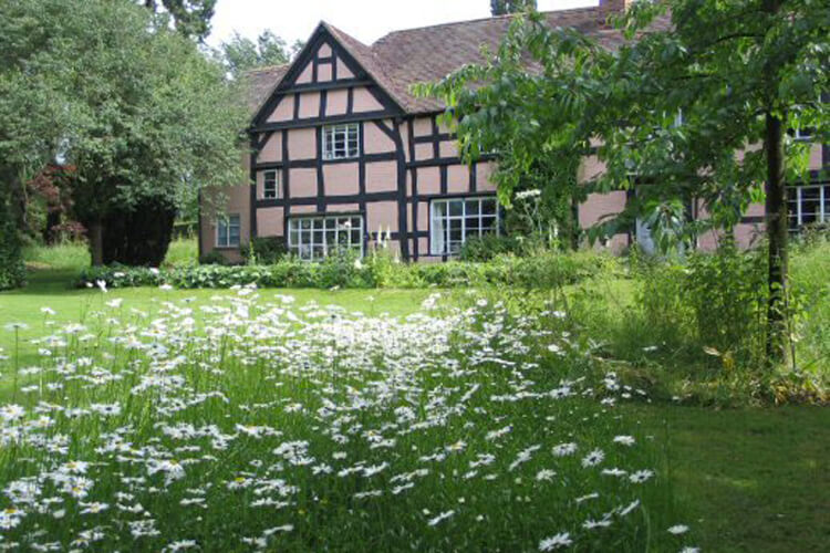 Old Country House - Image 1 - UK Tourism Online