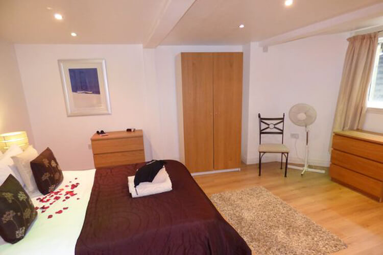 Carlton Apartments - Image 3 - UK Tourism Online