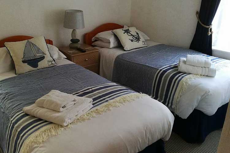 Etherleigh Guest House - Image 2 - UK Tourism Online