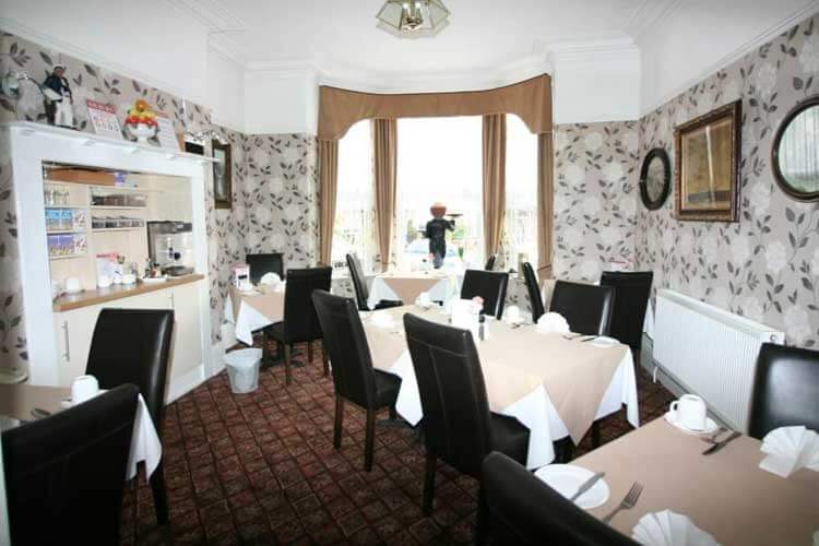 Kilburn Guest House - Image 4 - UK Tourism Online