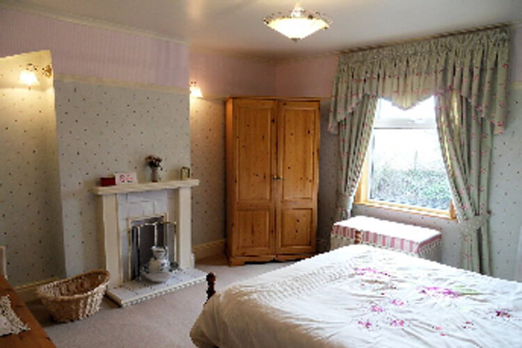 Lilac Cottage - Image 3 - UK Tourism Online
