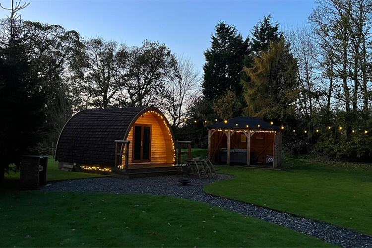 Little Wold Away Glamping - Image 1 - UK Tourism Online