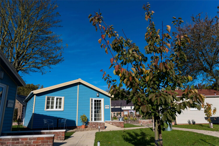 Manor Court Hotel - Image 2 - UK Tourism Online
