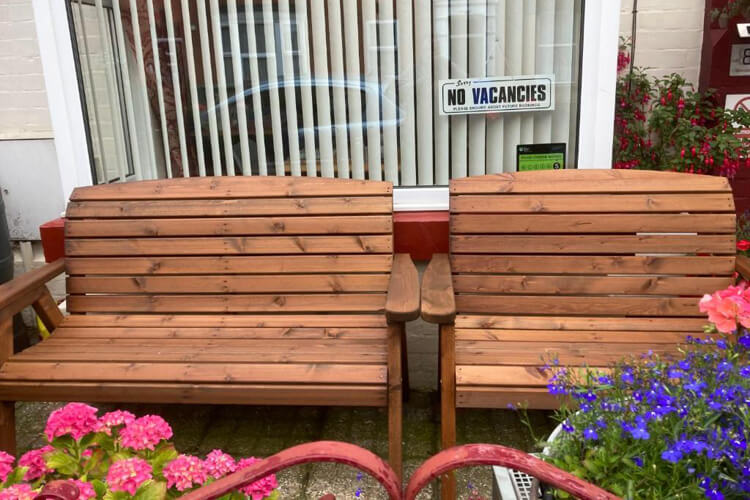 Oakwell Guest House - Image 5 - UK Tourism Online