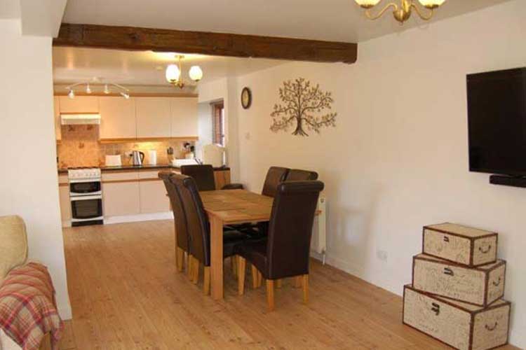 The Granary Cottage - Image 1 - UK Tourism Online