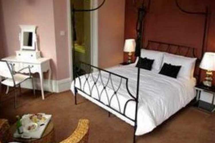 Whites Restaurant Whites Overnight - Image 2 - UK Tourism Online