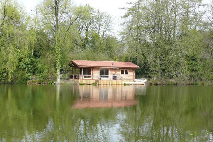 Willow Waters Fishery - Image 1 - UK Tourism Online