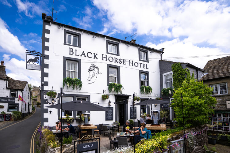 The Black Horse Hotel - Image 1 - UK Tourism Online