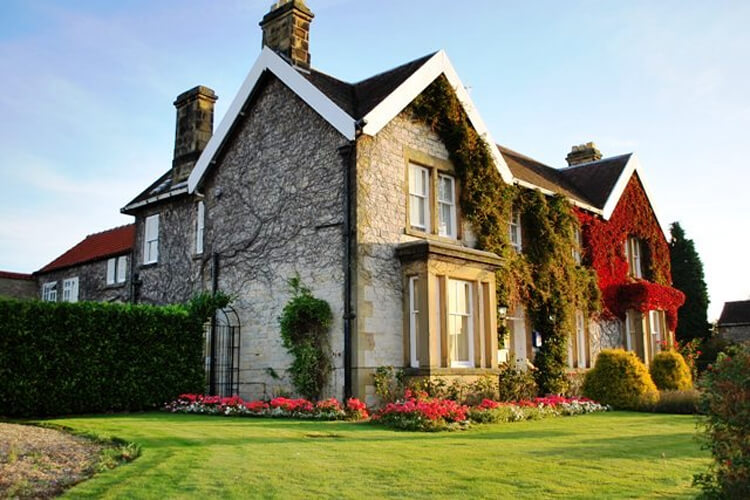 The Carlton Lodge Bed and Breakfast - Image 1 - UK Tourism Online