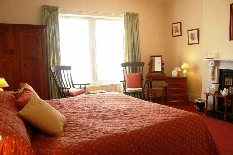 The Carlton Lodge Bed and Breakfast - Image 3 - UK Tourism Online