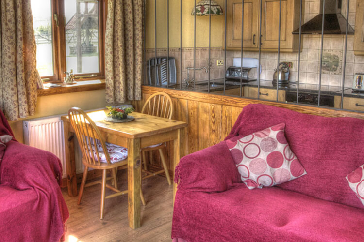 Curlew Cottage & Peewit Cottage - Image 3 - UK Tourism Online