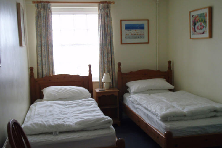 East Cliff Cottages - Image 2 - UK Tourism Online