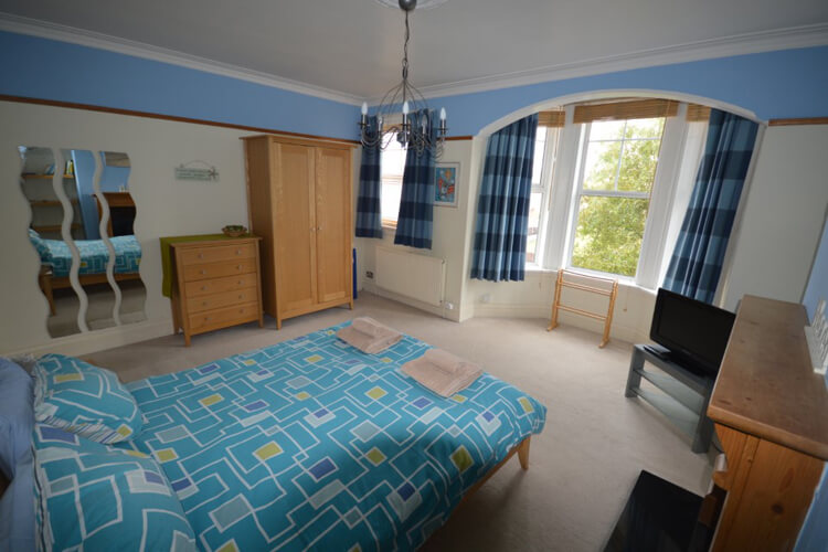 Filey Holiday House - Image 4 - UK Tourism Online