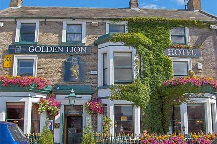 Golden Lion Hotel - Image 1 - UK Tourism Online