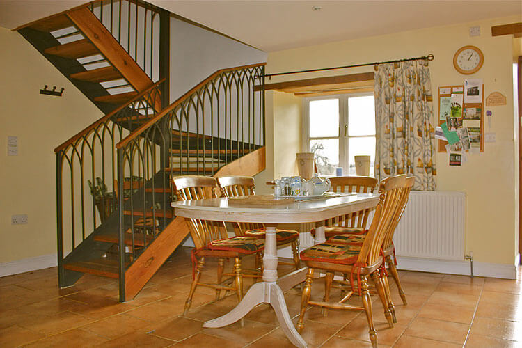 Grange Farm Cottage - Image 2 - UK Tourism Online