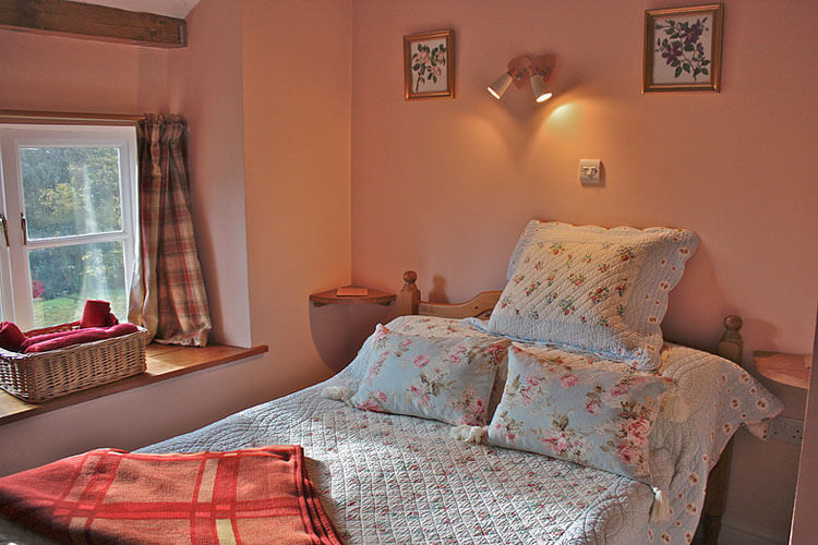 Grange Farm Cottage - Image 4 - UK Tourism Online