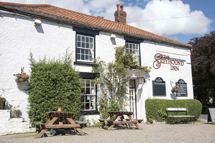 Greyhound Inn - Image 1 - UK Tourism Online