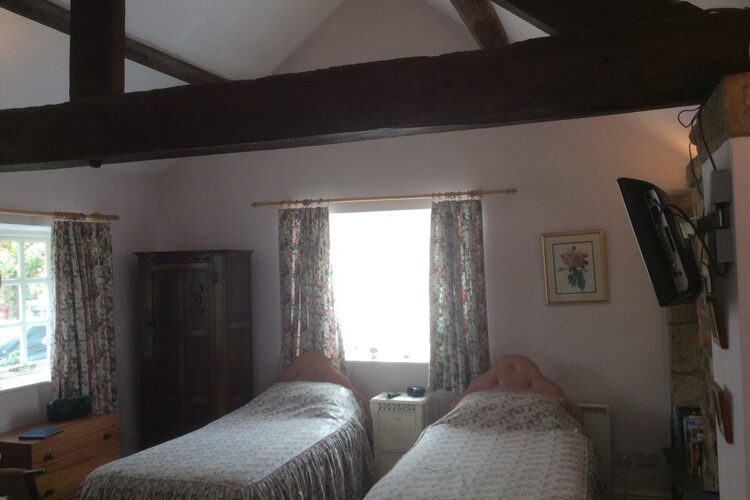 Hall Farm Cottage - Image 3 - UK Tourism Online