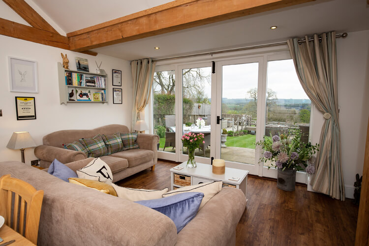 Hare Cottage - Image 1 - UK Tourism Online