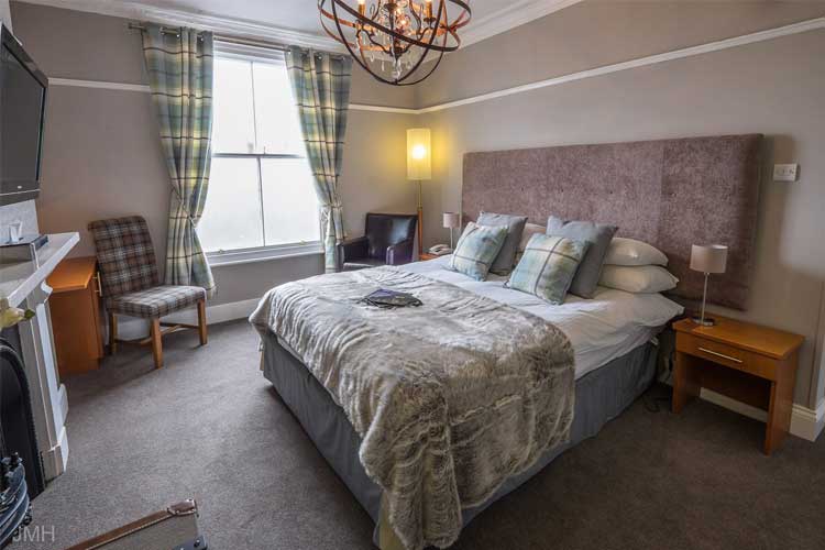 Hedley House Hotel & Apartments - Image 1 - UK Tourism Online