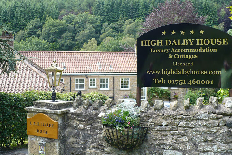 High Dalby House and Cottages - Image 1 - UK Tourism Online