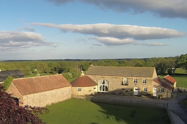 Holme Grange Farm - Image 1 - UK Tourism Online