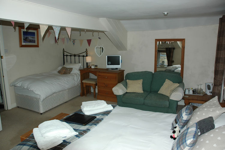 Holmedale Bed and Breakfast - Image 4 - UK Tourism Online