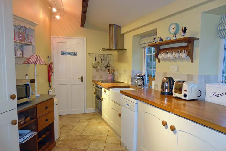 Honeypot Cottage - Image 3 - UK Tourism Online