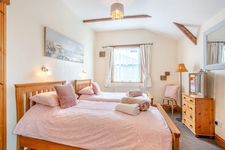 Keel Lodges - Image 4 - UK Tourism Online