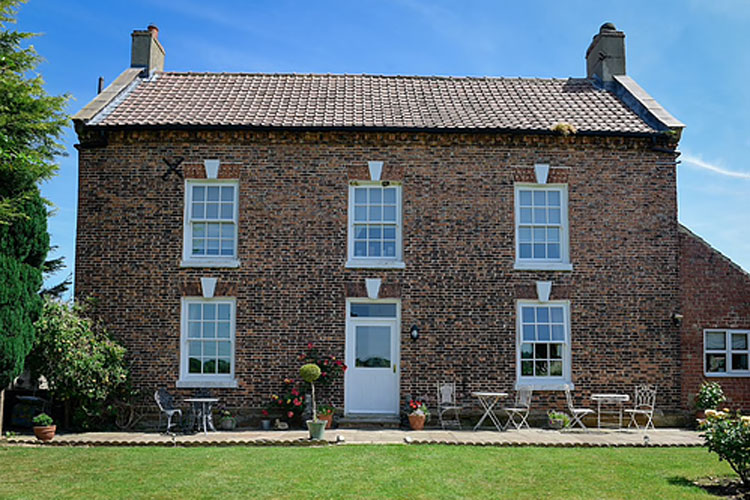 Low Osgoodby Grange - Image 1 - UK Tourism Online