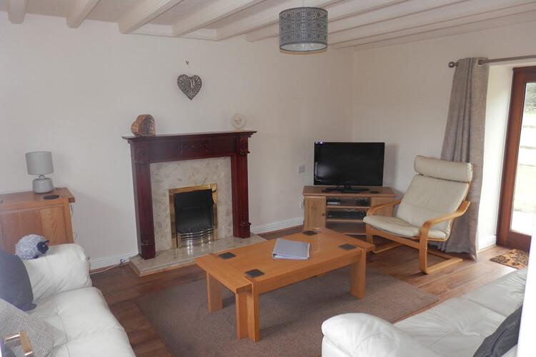 Farm Cottage - Image 2 - UK Tourism Online