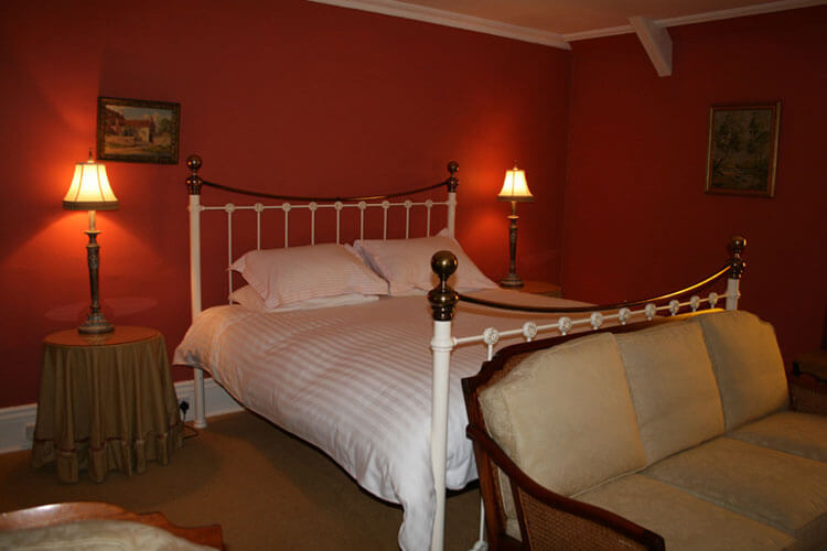 Newburgh House Bed & Breakfast Holiday Accommodation - Image 2 - UK Tourism Online