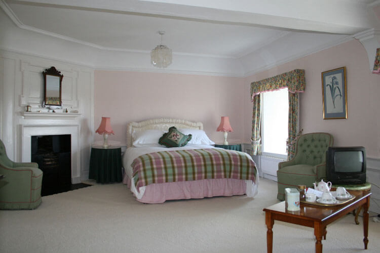 Newburgh House Bed & Breakfast Holiday Accommodation - Image 3 - UK Tourism Online