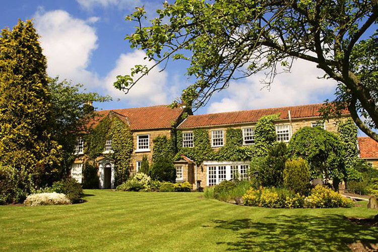 Ox Pasture Hall - Image 1 - UK Tourism Online