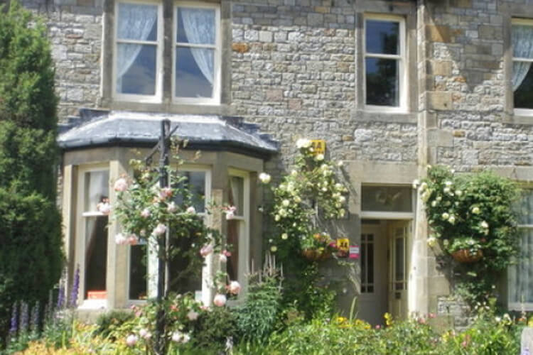 River House Bed and Breakfast - Image 1 - UK Tourism Online