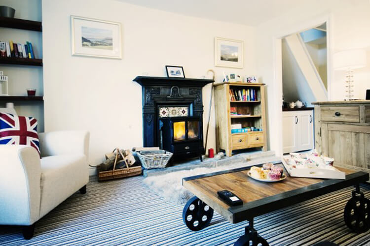 Rosella Cottage and Spyglass - Image 1 - UK Tourism Online