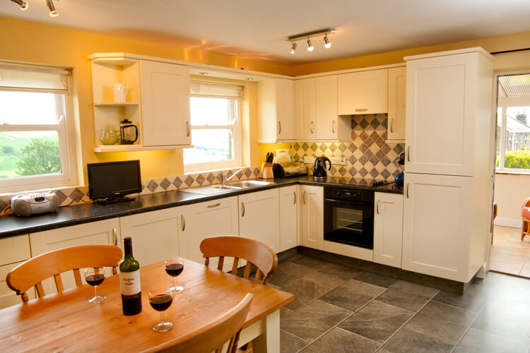 Abbey Holiday Cottages - Image 2 - UK Tourism Online