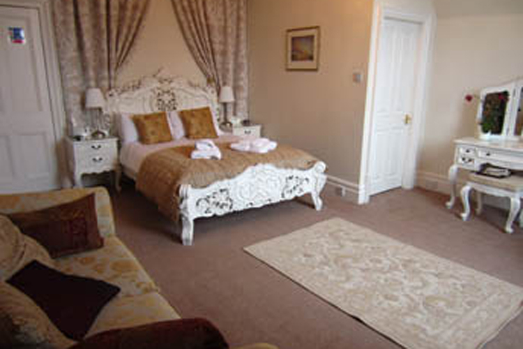 Settle Lodge Guest House - Image 1 - UK Tourism Online