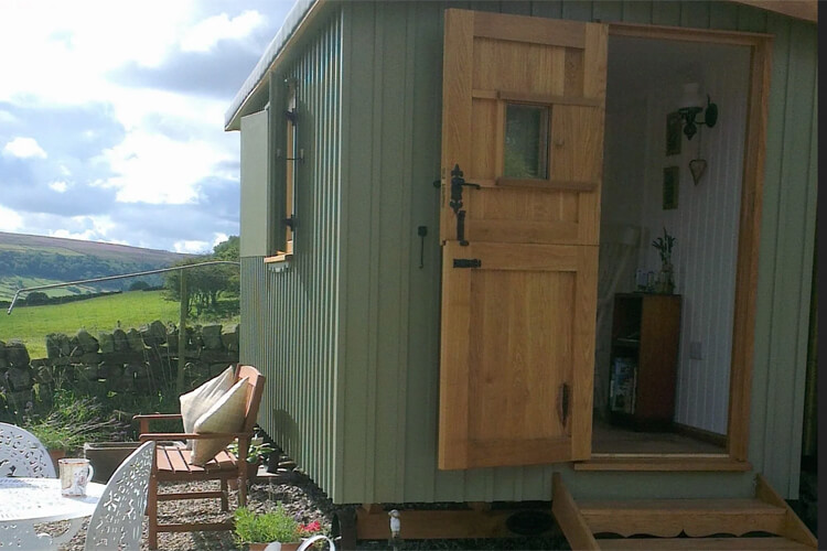 Shepherds Hut Bilsdale - Image 4 - UK Tourism Online