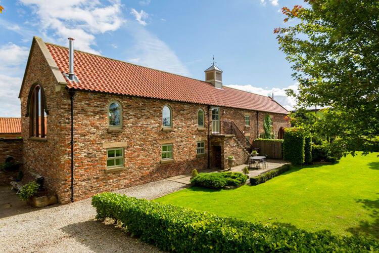 Stainers Farm Cottages - Image 1 - UK Tourism Online