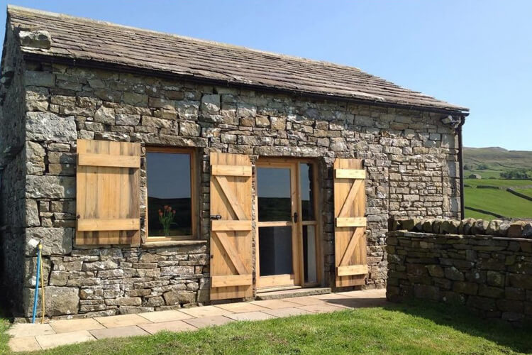 The Barn at The Crown Inn - Image 1 - UK Tourism Online