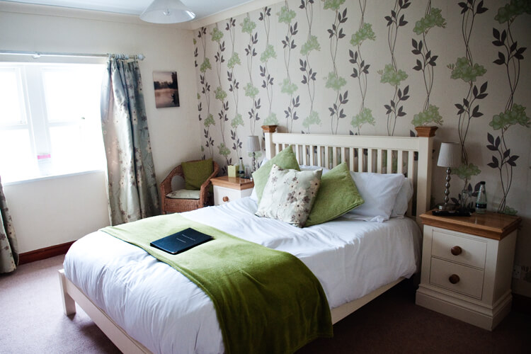 The Plough Hotel & Restaurant - Image 3 - UK Tourism Online