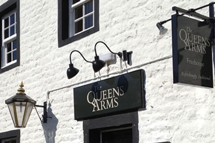 The Queens Arms - Image 1 - UK Tourism Online