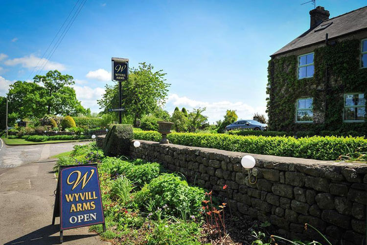 The Wyvill  Arms - Image 1 - UK Tourism Online