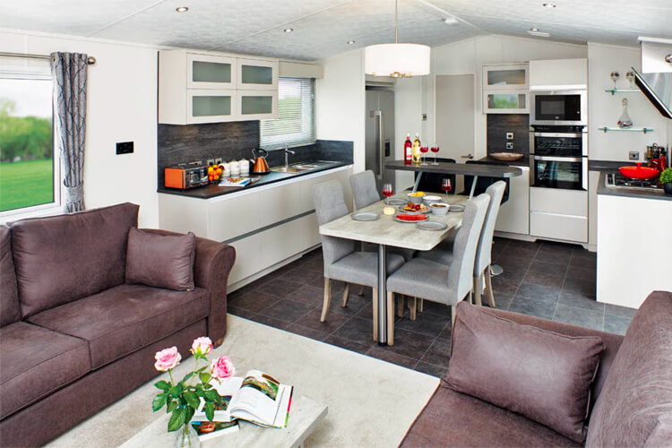 Thirkleby Hall Caravan Park - Image 3 - UK Tourism Online