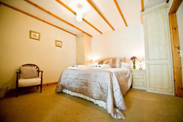 Thornton Lodge Farm - Image 4 - UK Tourism Online